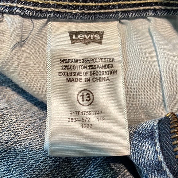 Levi Strauss Jean Shorts Size 13 - Picture 3 of 3